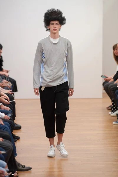 Look 28